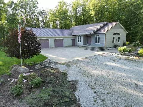 444 Snover Rd, Sandusky, MI 48471