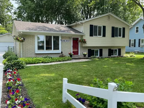 51630 Washington, New Baltimore, MI 48047