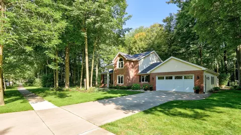 718 Maple Crst, Frankenmuth, MI 48734 photo 7