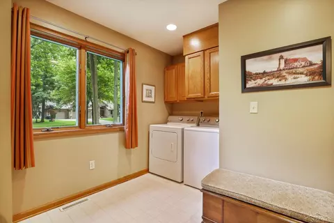 718 Maple Crst, Frankenmuth, MI 48734 photo 47