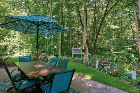 718 Maple Crst, Frankenmuth, MI 48734 photo 56