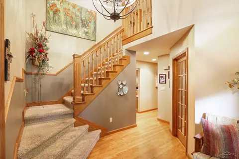718 Maple Crst, Frankenmuth, MI 48734 photo 14