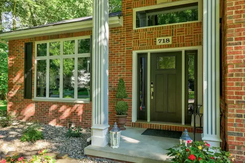718 Maple Crst, Frankenmuth, MI 48734 photo 12