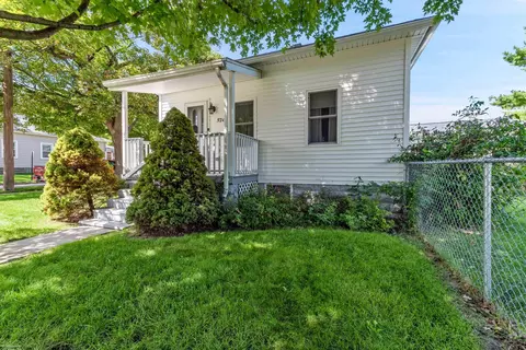 520 Vine, Saint Clair, MI 48079 photo 2