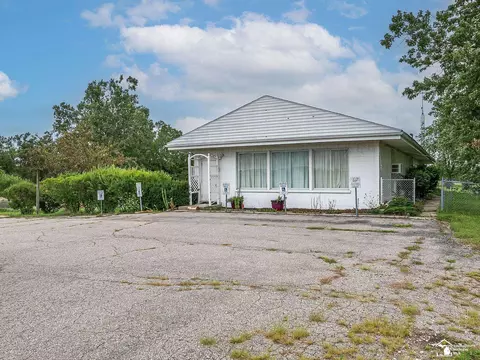 3981 W Beecher, Adrian, MI 49221
