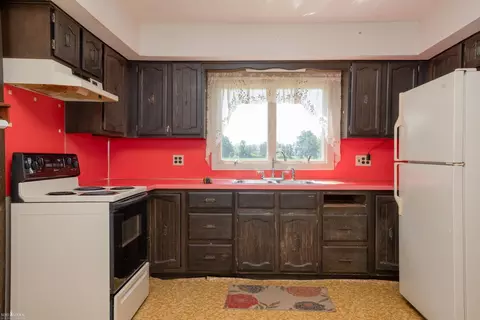 2600 Escott, Owosso, MI 48867 photo 6