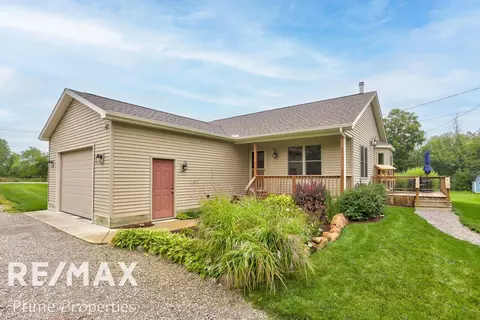 4179 W Coldwater, Flint, MI 48504