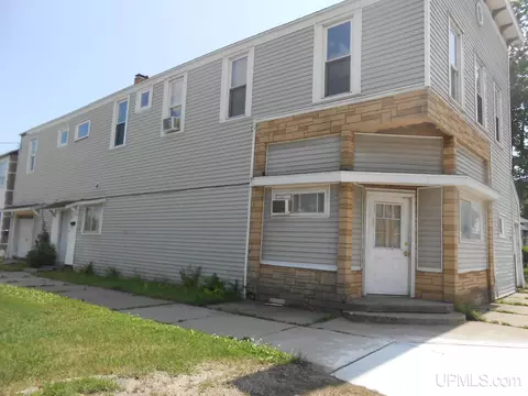 401 S 10th, Escanaba, MI 49829