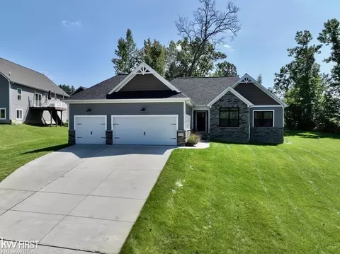 12425 Wolfberry #56, Fenton, MI 48430