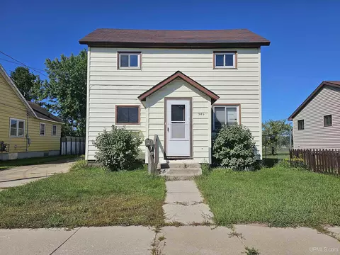345 N Cedar, Manistique, MI 49854