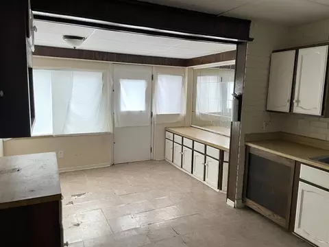 2728 Brown, Flint, MI 48503 photo 6