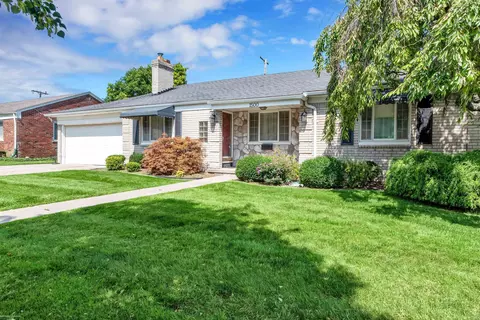 1500 Cook, Grosse Pointe Woods, MI 48236 photo 4