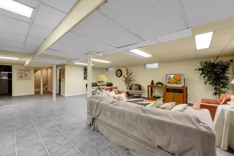 1500 Cook, Grosse Pointe Woods, MI 48236 photo 20