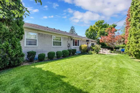 1500 Cook, Grosse Pointe Woods, MI 48236 photo 25
