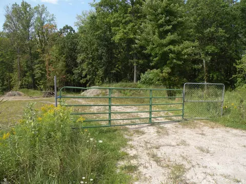 00 Meldrum, Casco, MI 48064 photo 16