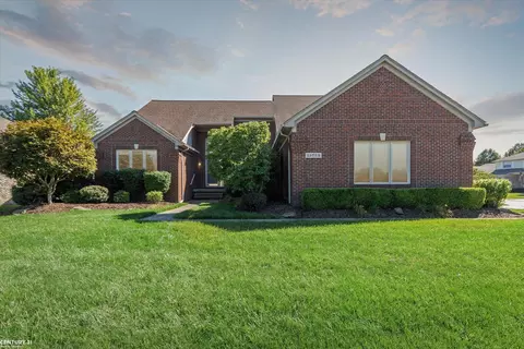 15728 Candle, Macomb, MI 48042