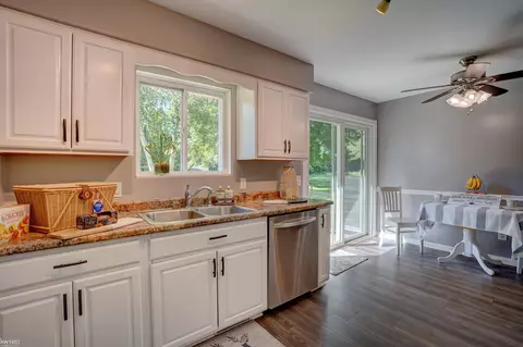 2460 Busch, Birch Run, MI 48415 photo 11