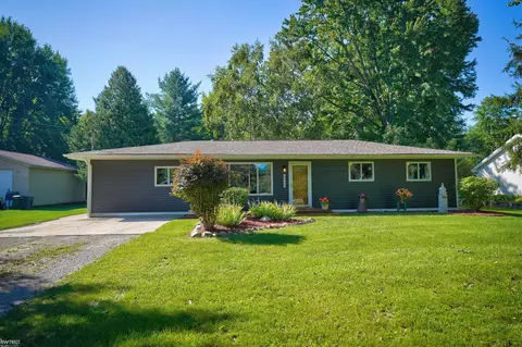 2460 Busch, Birch Run, MI 48415 photo 2