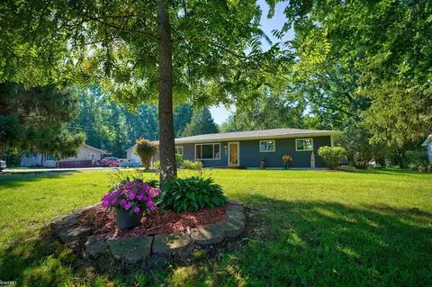 2460 Busch, Birch Run, MI 48415