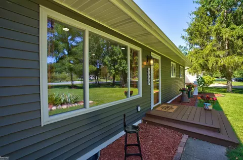 2460 Busch, Birch Run, MI 48415 photo 3