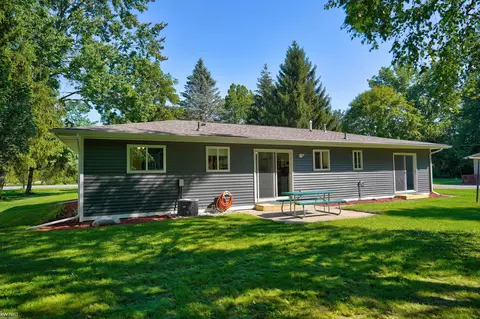 2460 Busch, Birch Run, MI 48415 photo 7