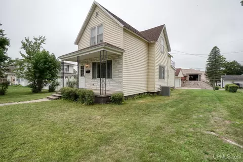 409 Brown, Norway, MI 49870