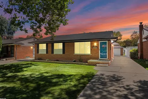 410 N Chocolay, Clawson, MI 48017