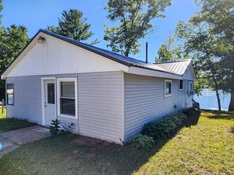 6844 Ridge, Harrison, MI 48625 photo 2