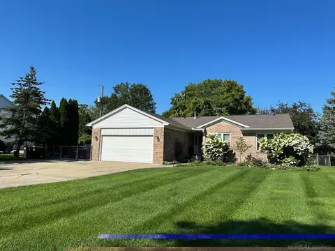 51895 Fairchild, New Baltimore, MI 48051