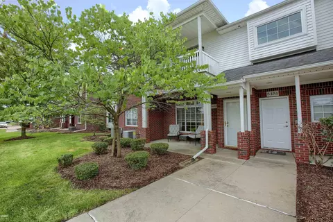5445 Twin Oaks, Sterling Heights, MI 48314