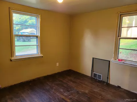 315 Stoneville, Ishpeming, MI 49849 photo 3