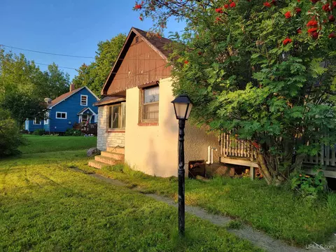 315 Stoneville, Ishpeming, MI 49849