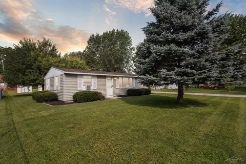 3468 Ada, Bay City, MI 48706