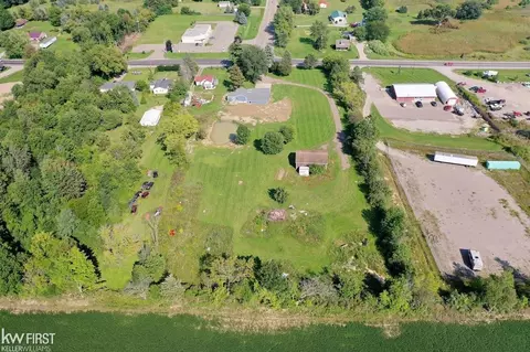 8129 N State Rd, Davison, MI 48423 photo 2