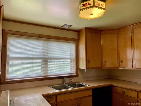 103 E Main, Negaunee, MI 49866 photo 13