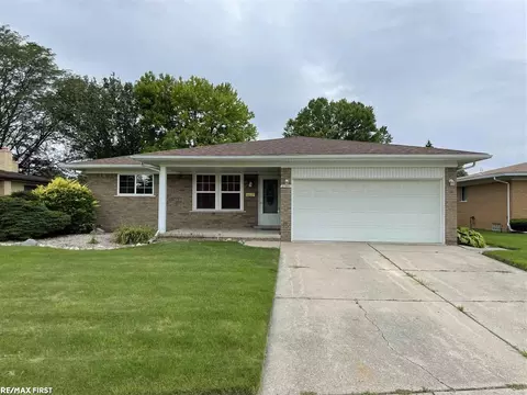21881 Beaconsfield, Eastpointe, MI 48021