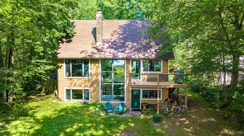 26665 E Grosse Pointe Shrs, Hancock, MI 49930