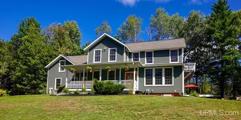 n4890 Lafave Drive, Iron Mountain, MI 49801