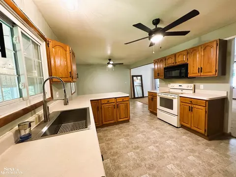 154 Westmore Loop, Yale, MI 48097 photo 13
