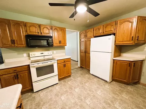 154 Westmore Loop, Yale, MI 48097 photo 12