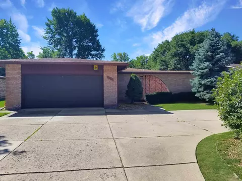 11338 Common, Warren, MI 48093