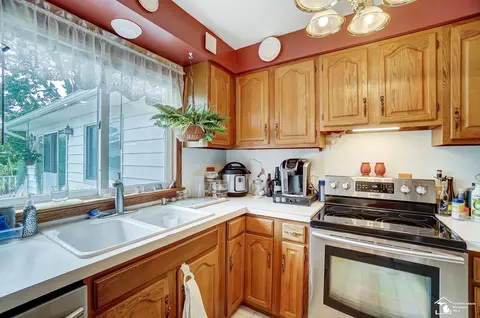 348 Ruff, Monroe, MI 48162 photo 19