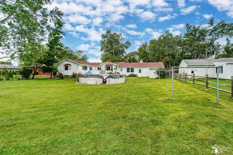 348 Ruff, Monroe, MI 48162 photo 36