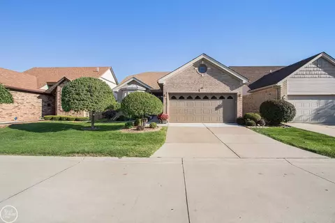 20111 Ridgeway, Clinton Township, MI 48038