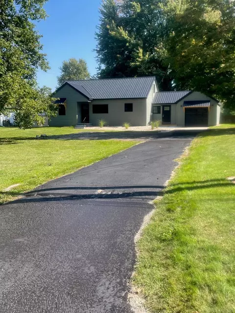 3958 N M 52, Owosso, MI 48867