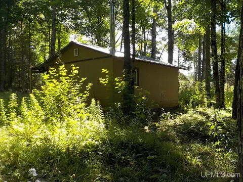 182 Wests, Amasa, MI 49903 photo 21