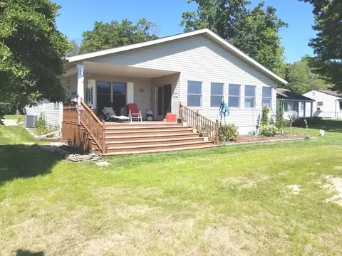 2200 Swallow, Harrison, MI 48625