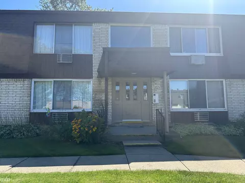 30205 Utica #212, Roseville, MI 48066