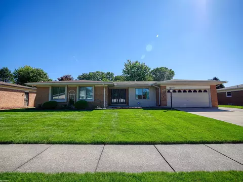 39058 Donahue, Clinton Township, MI 48038