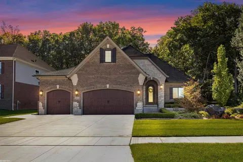 48131 Amber, Shelby Township, MI 48315